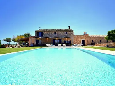 Ferienhaus für 13 Personen (300 m²) in Manacor 1/10