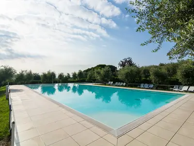 PoolOfHouse