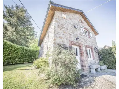 Außenseite Ferienhaus [Sommer]