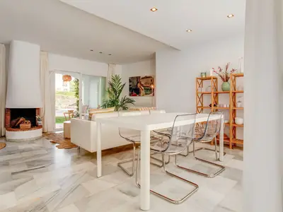 DiningRoom