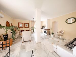 23434043-Ferienhaus-10-Marbella-300x225-5