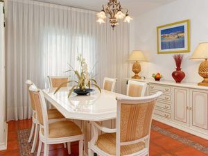 23765505-Ferienhaus-8-Marbella-300x225-4