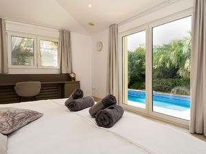 23569577-Ferienhaus-8-Marbella-300x225-2