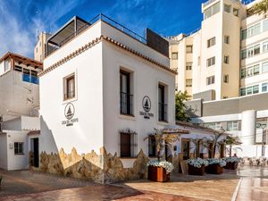 23753591-Ferienhaus-6-Marbella-300x225-0