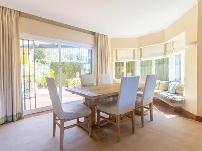 DiningRoom
