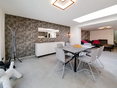DiningRoom