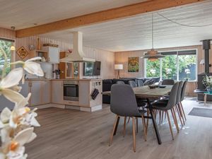 23118525-Ferienhaus-7-Marielyst-300x225-2