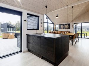 23661103-Ferienhaus-12-Marielyst-300x225-3