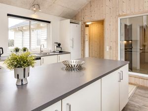 23829044-Ferienhaus-16-Marielyst-300x225-2