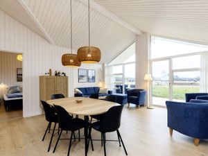 23893106-Ferienhaus-6-Marielyst-300x225-4