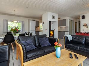 513381-Ferienhaus-12-Marielyst-300x225-4