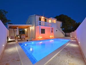 23944637-Ferienhaus-8-Marina-300x225-2