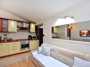 21755715-Ferienhaus-6-Marina-300x225-3