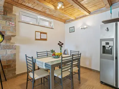 DiningRoom
