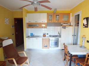 23349975-Ferienhaus-4-Marina Di Campo-300x225-4