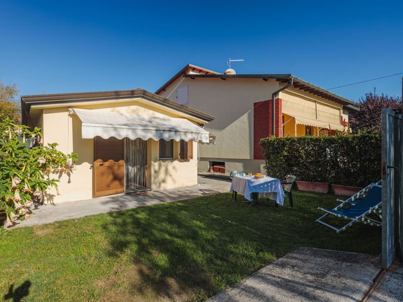 23850618-Ferienhaus-4-Marina Di Massa-800x600-0