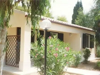 Beispiel-Bungalow in der Gartenanlage