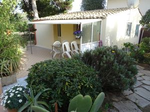 Außenansicht des Gebäudes. Ansicht Ferienhaus Il Pino am Meer auf Sizilien