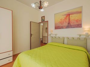 23837344-Ferienhaus-8-Marina Di Pietrasanta-300x225-5