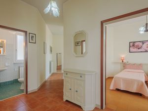 23837344-Ferienhaus-8-Marina Di Pietrasanta-300x225-4