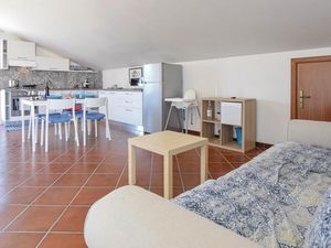 23741176-Ferienhaus-5-Marina Di Ragusa-300x225-2