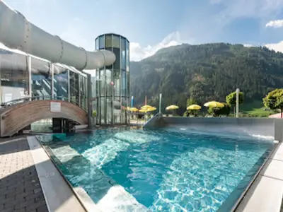 PoolOfHouse