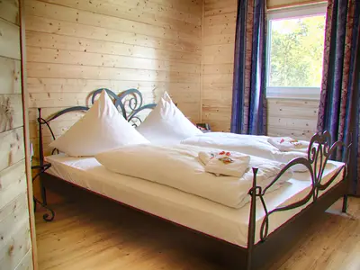 Schlafzimmer Ergeschoss "Zum Schlossbrunnen"