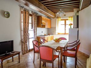 23506382-Ferienhaus-6-Marsciano-300x225-1