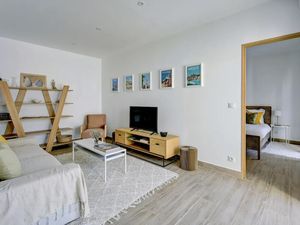 24024987-Ferienhaus-4-Marseille-300x225-1