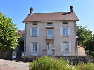 22130017-Ferienhaus-8-Martigny-le-Comte-300x225-2