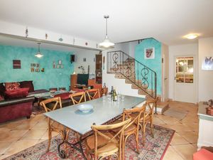 23762478-Ferienhaus-6-Martigues-300x225-4