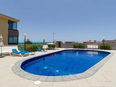 PoolOfHouse