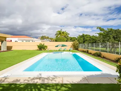 PoolOfHouse