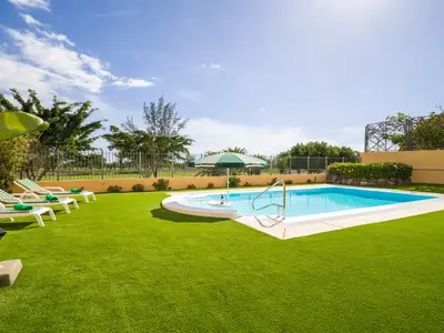 PoolOfHouse