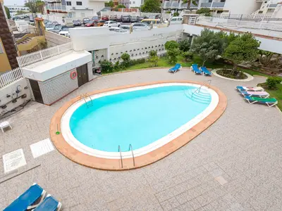 PoolOfHouse