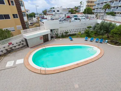 PoolOfHouse