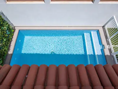 PoolOfHouse