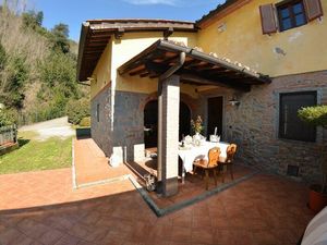 23548738-Ferienhaus-6-Massa E Cozzile-300x225-2