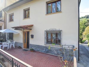 23754373-Ferienhaus-5-Massarosa-300x225-1