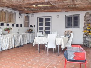 23744350-Ferienhaus-6-Massarosa-300x225-1