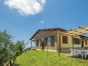 23848186-Ferienhaus-7-Massarosa-300x225-4