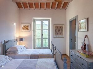 22945779-Ferienhaus-8-Matelica-300x225-2