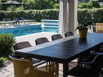 Ferienhaus für 8 Personen (220 m²) in Matulji 1/10