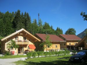 23432410-Ferienhaus-8-Maurach am Achensee-300x225-5