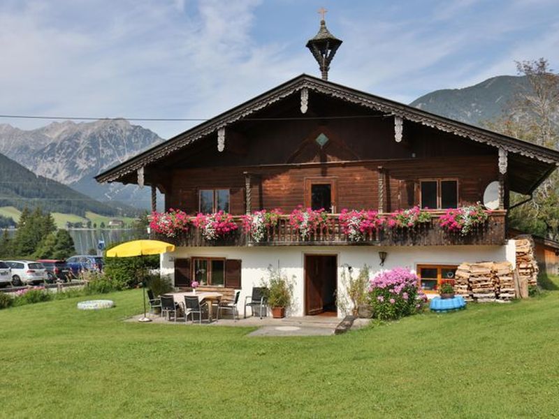 23331144-Ferienhaus-6-Maurach am Achensee-800x600-2