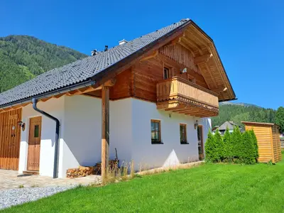 Außenseite Ferienhaus [Sommer]