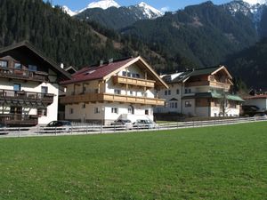 23846107-Ferienhaus-2-Mayrhofen-300x225-2