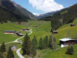 23851683-Ferienhaus-12-Mayrhofen-300x225-4