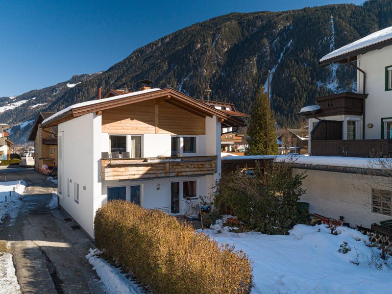 23895909-Ferienhaus-11-Mayrhofen-800x600-0