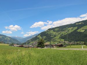 23836816-Ferienhaus-10-Mayrhofen-300x225-2